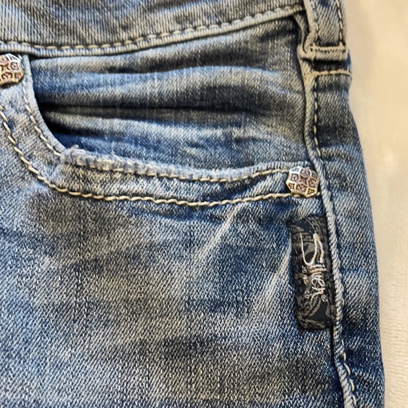 Silver Jeans Aiko Capris 31/22.5 Mid-Rise - Picture 4 of 11